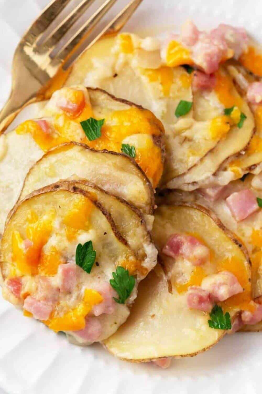 Cheesy Scalloped Potatoes and Ham