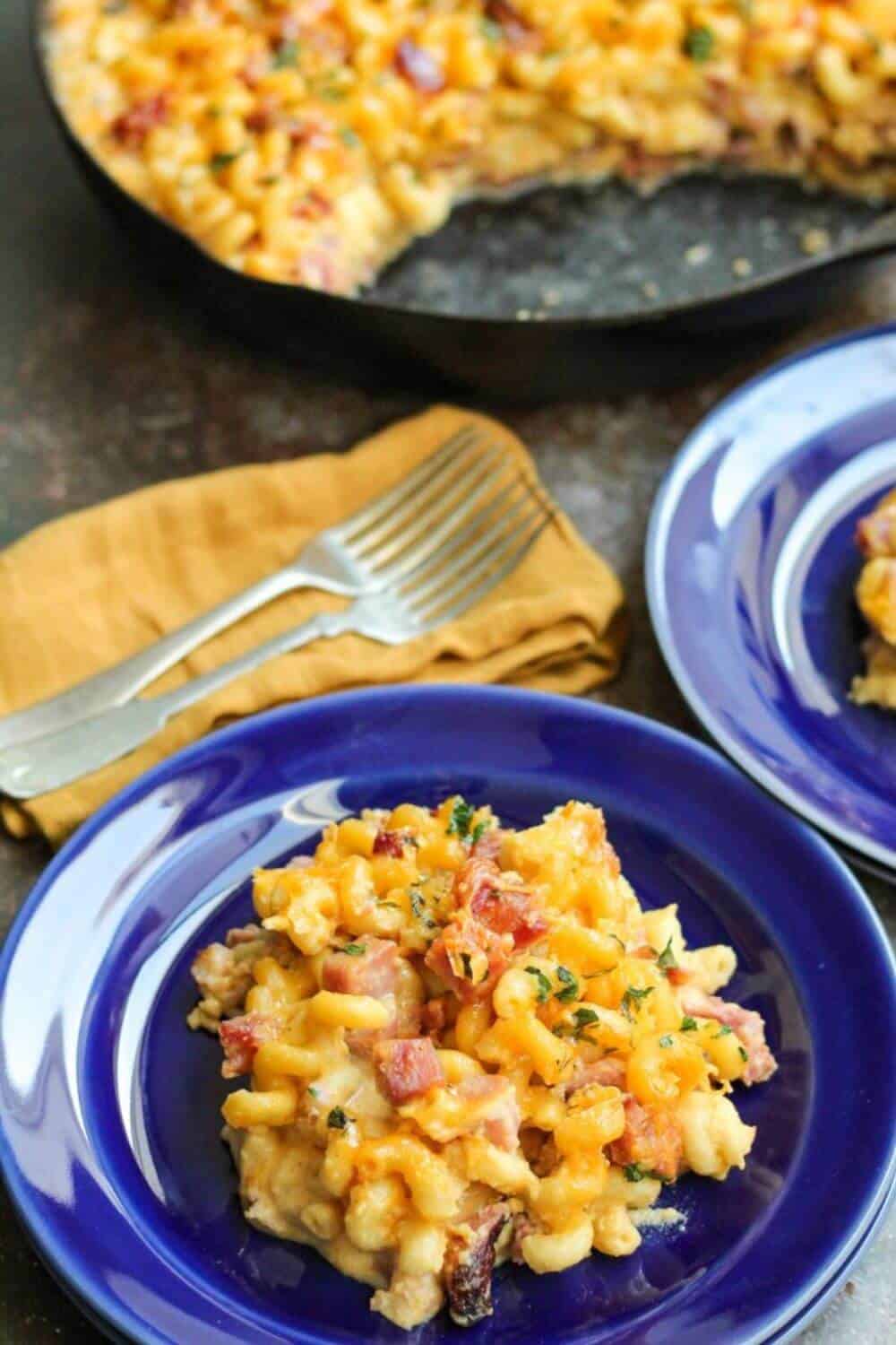 Skillet Ham Macaroni and Cheese